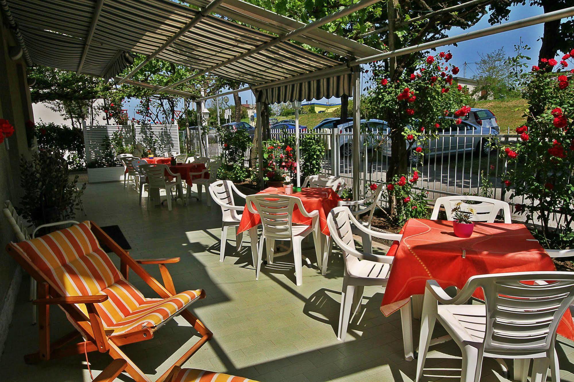 Villa Lauda B&B Rimini Eksteriør bilde